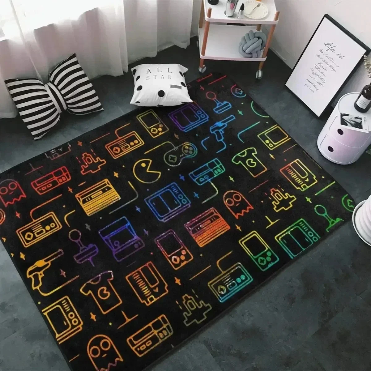 Esports Gaming Hotel - พรมเกมมิ่งอีสปอร์ตสีดำ ลายคอนโทรลเลอร์ พิกเซล ดีไซน์กันลื่น สำหรับห้องเด็กเล่น ห้องนอน